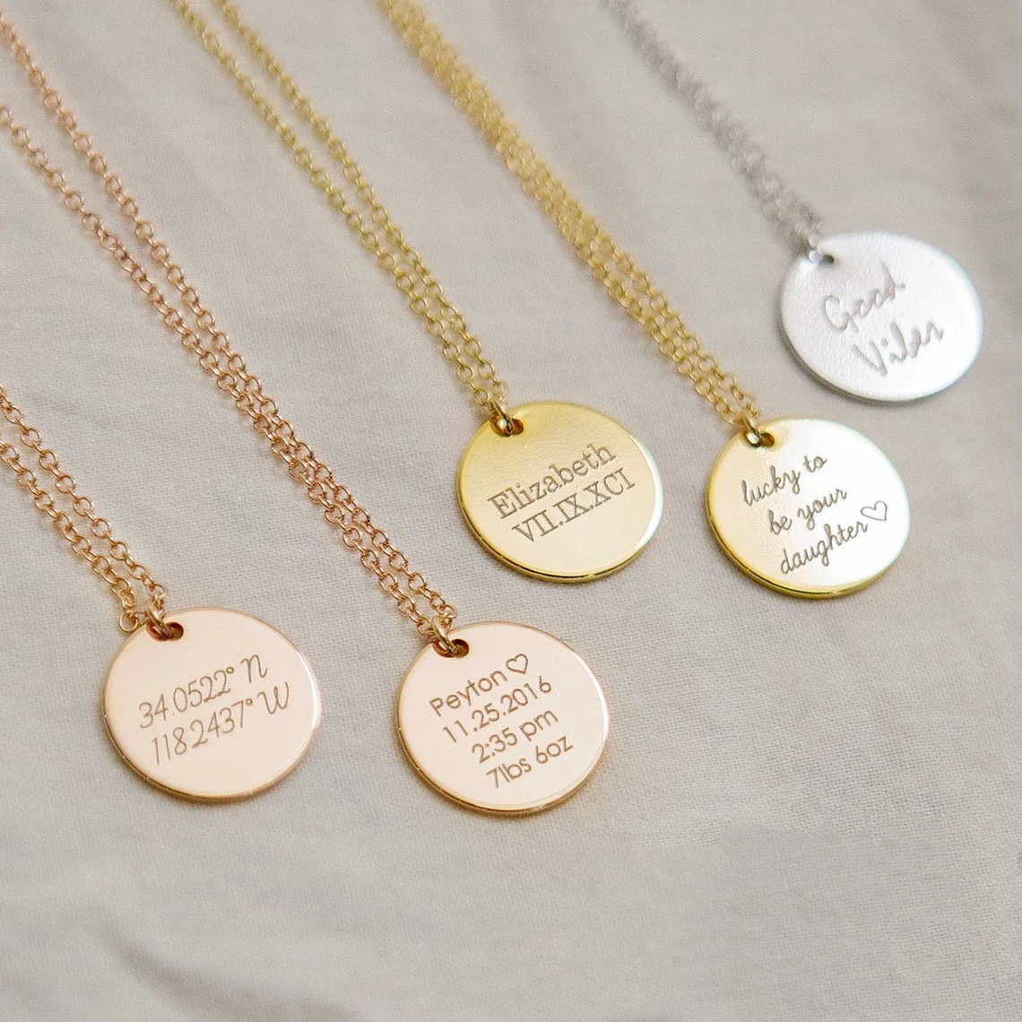 Custom Engraved Names Date Sta - огляд і ціна Birth Flower Necklace