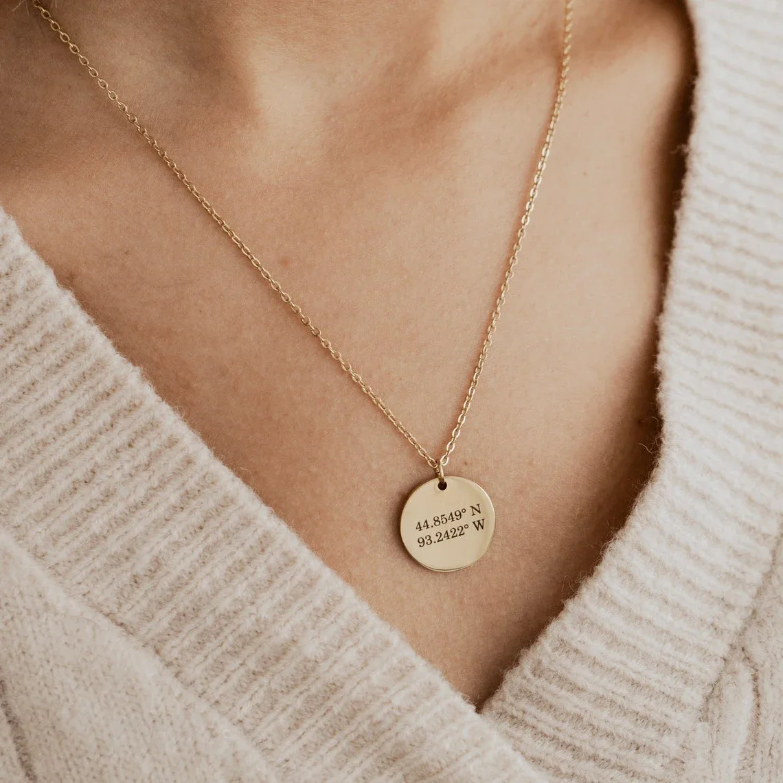 Custom Engraved Names Date Sta - огляд і ціна Birth Flower Necklace